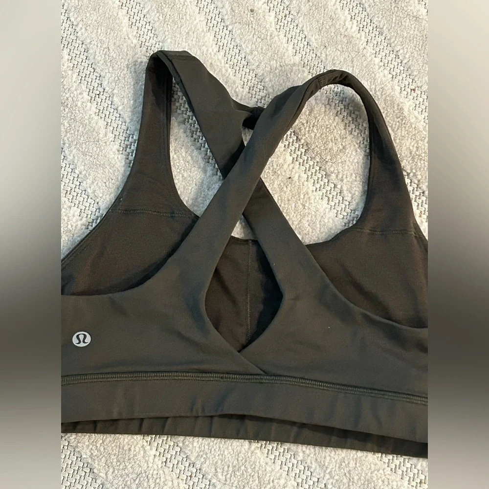 Lululemon Time To Sweat Bra in Deep Camo - Size 8